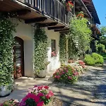 La Collina Dei Passeri Bed & Breakfast 4*