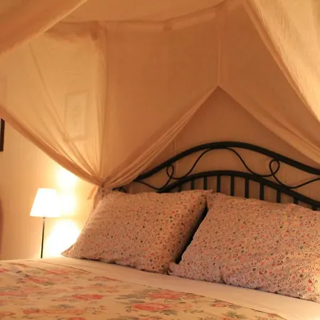 La Collina Dei Passeri Bed & Breakfast 4*