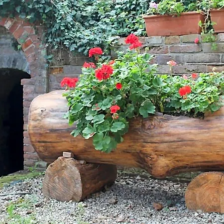 La Collina Dei Passeri Bed & Breakfast 4*