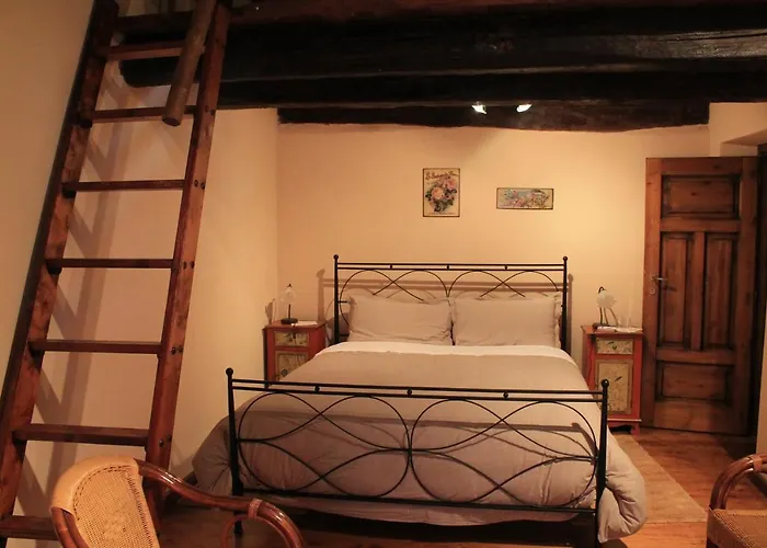 ベッド・アンド・ブレックファスト La Collina Dei Passeri