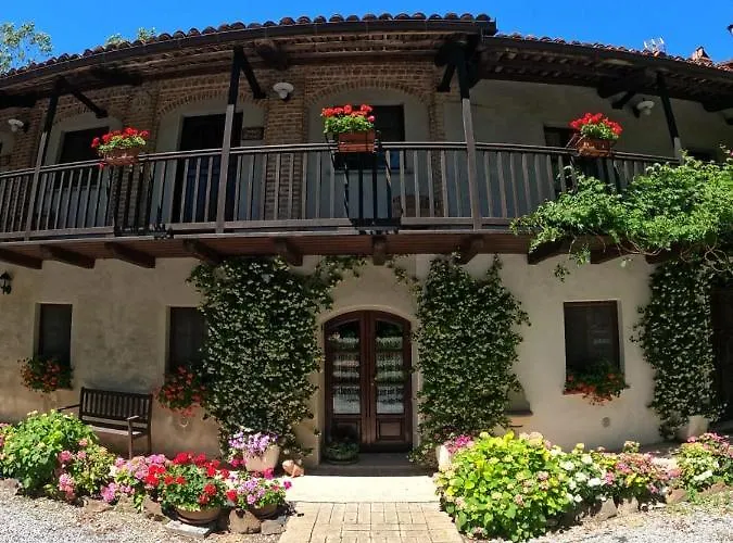ベッド・アンド・ブレックファスト La Collina Dei Passeri 4*